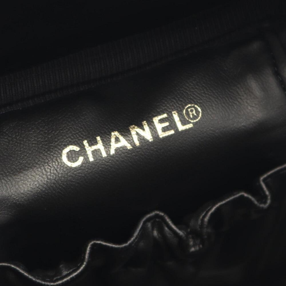 CHANEL Black Leather Logo Vanity Bag - Picture 4 of 10